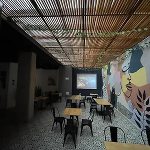Hotel Em Corferias Embajada Americana